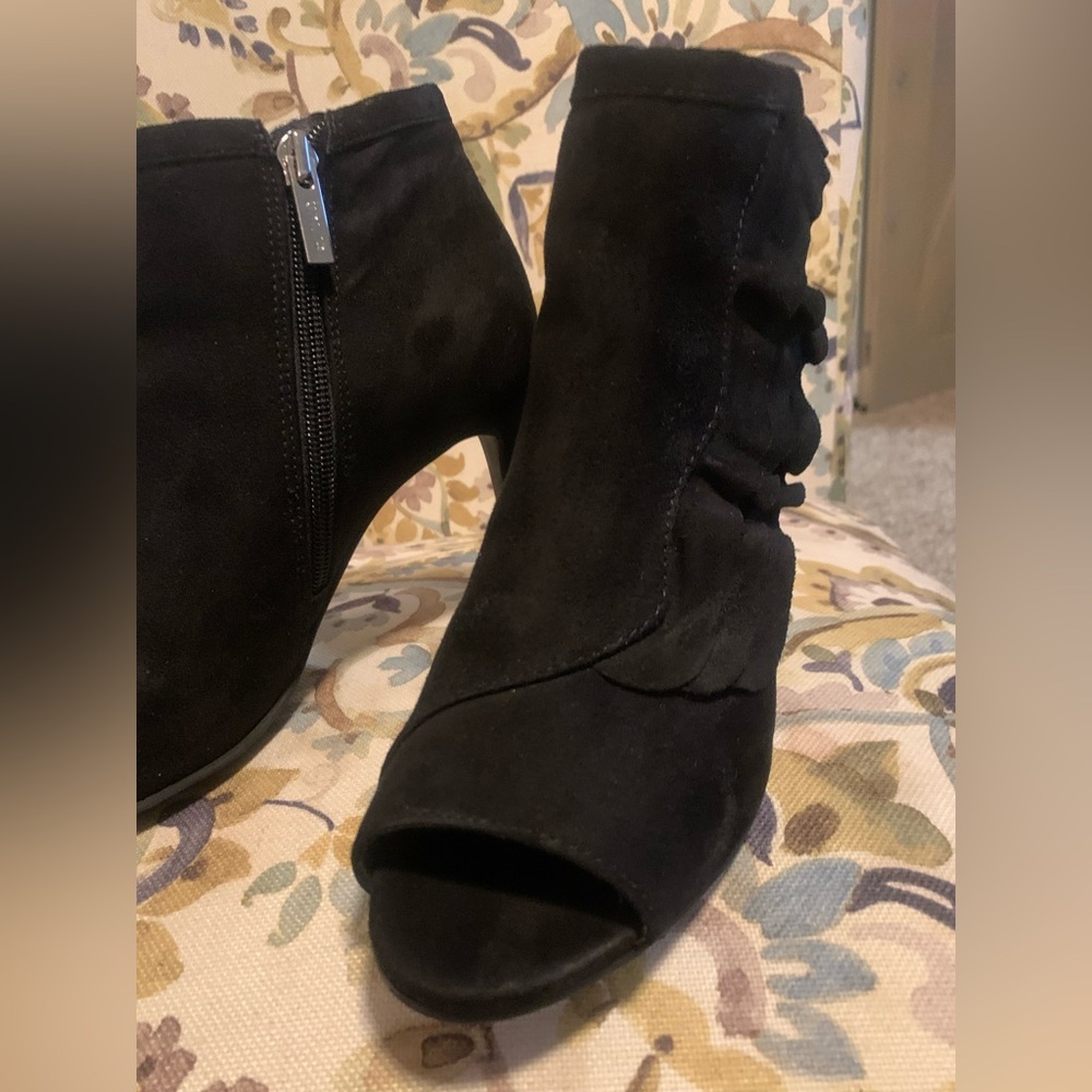 Unisa Elegant Black Peep-Toe Ankle Boots - Picture 6 of 8